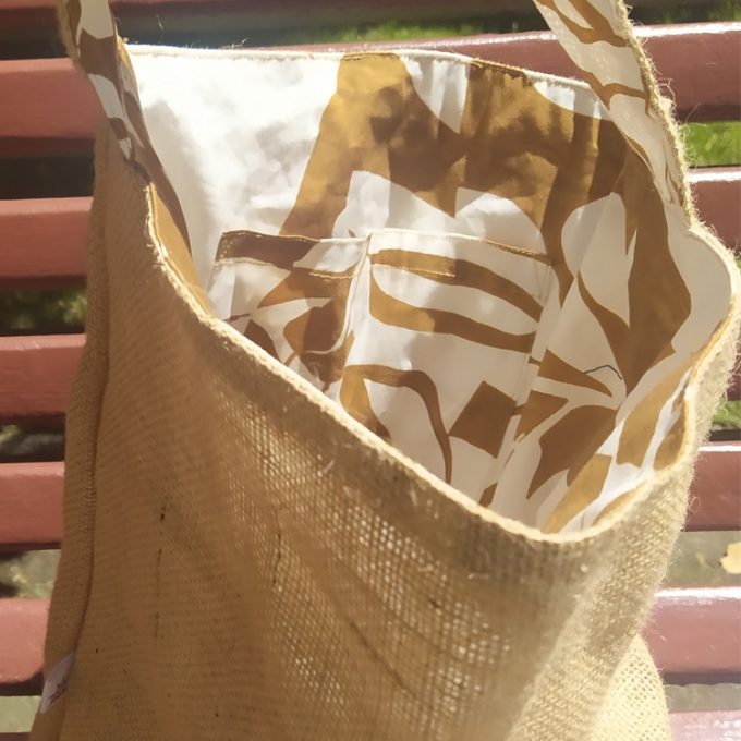 Pops Your Shop: Saco tecido - Flores Douradas